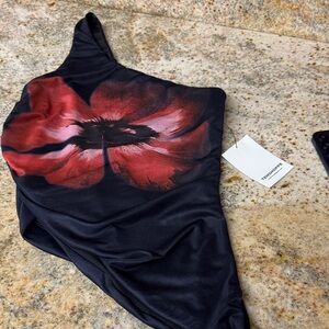 Trendyol Black and Red Floral Women's Top